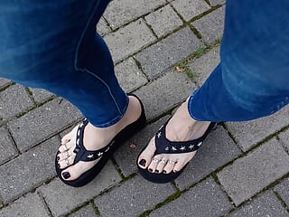 I Love Showing Off My Sexy Feet In Public free video
