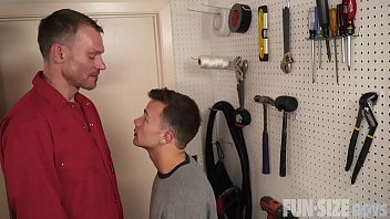 Funsizeboys - Tiny Twink Fucked After Being Seduced By Tall Handyman free video